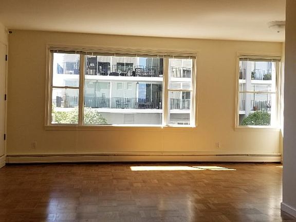 5th image of 1310 Jones St APT 304