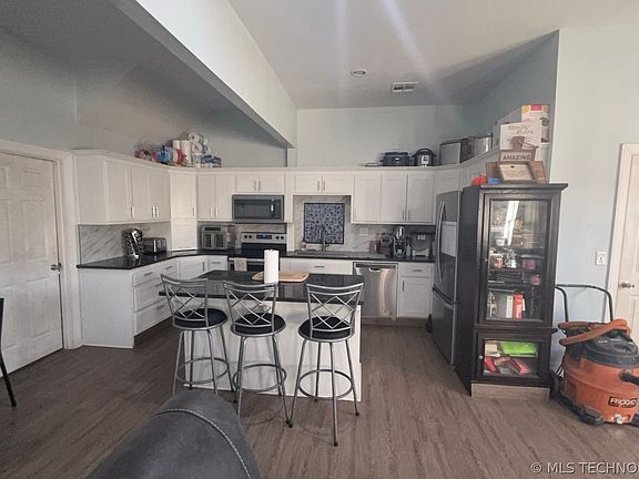 5th image of 4225 E 2nd Pl