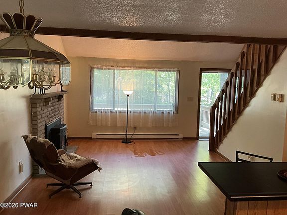 4th image of 131 Colette Ln