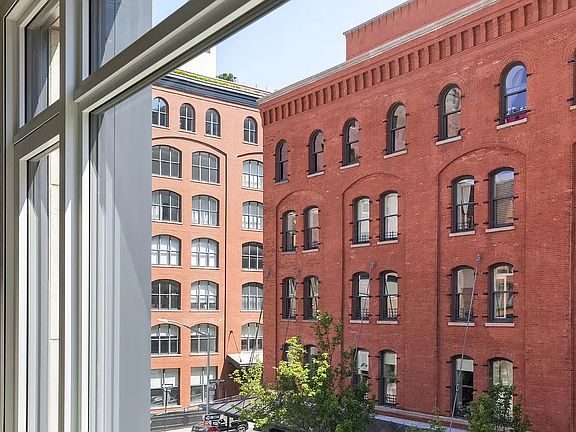 5th image of 70 Vestry St APT 6F
