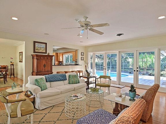 2nd image of 4112 Shoreland Dr