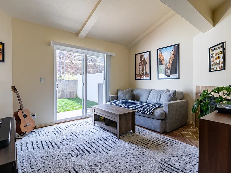426 N Orchard Dr #17 — Photo 7