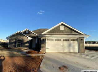 135 Ed Spears Rd, Owens Cross Roads, AL 35763