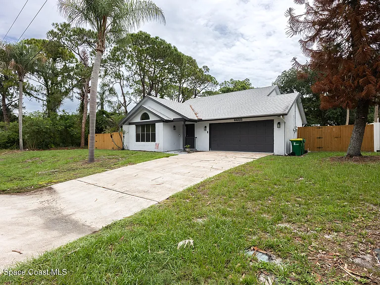6655 Corto Rd — Photo 2