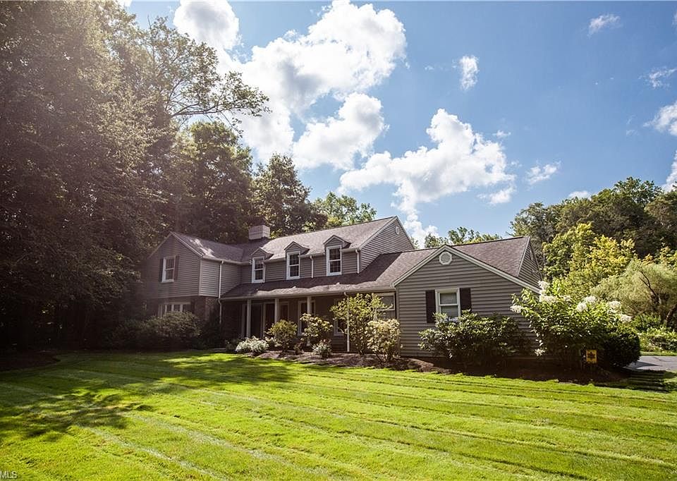 1st image of 72 Wychwood Dr