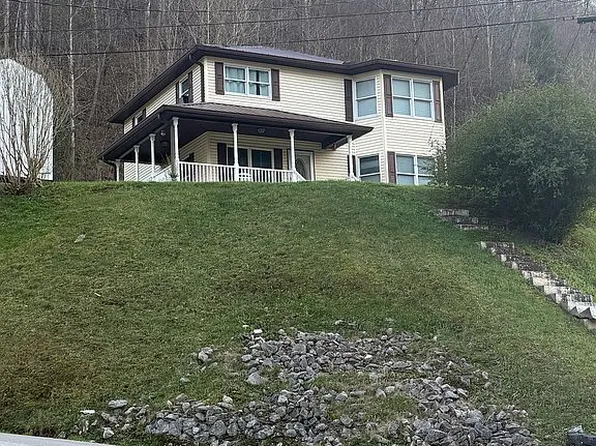 18 Marcum Holw, Beauty, KY 41203