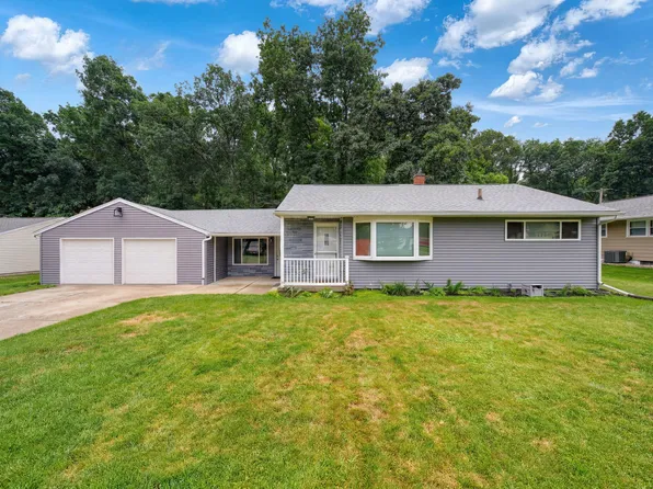 1511 Strathmoor Ln, Jackson, MI 49203