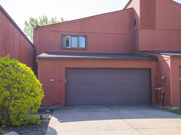 32769 Willowbrook Ln, North Ridgeville, OH 44039