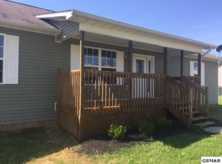 635 Privet Dr, Dandridge, TN 37725
