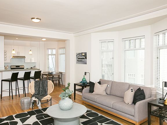 3rd image of 1362 Lombard St #205