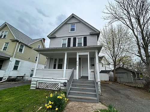 659 Seward St Photo 1