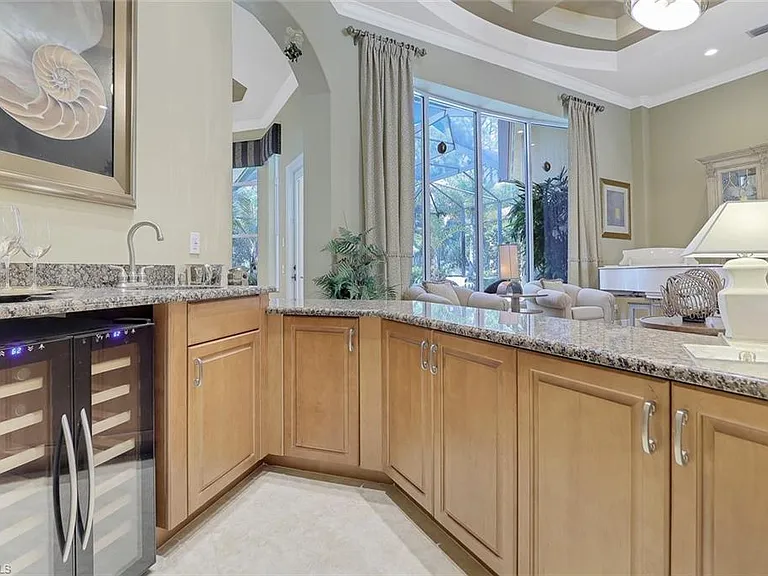 28611 Via D Arezzo Dr — Photo 10