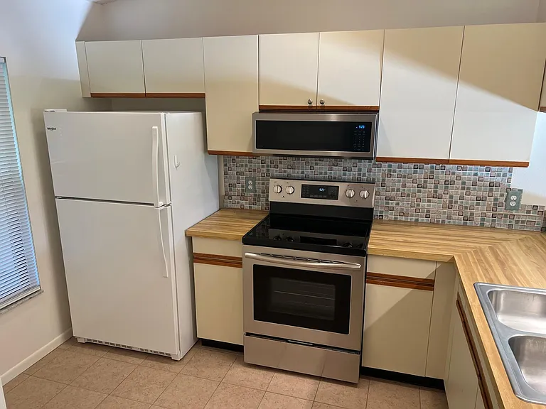 Appliances are less than a year old.