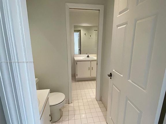 4th image of 807 NW 108th Ter #7U5