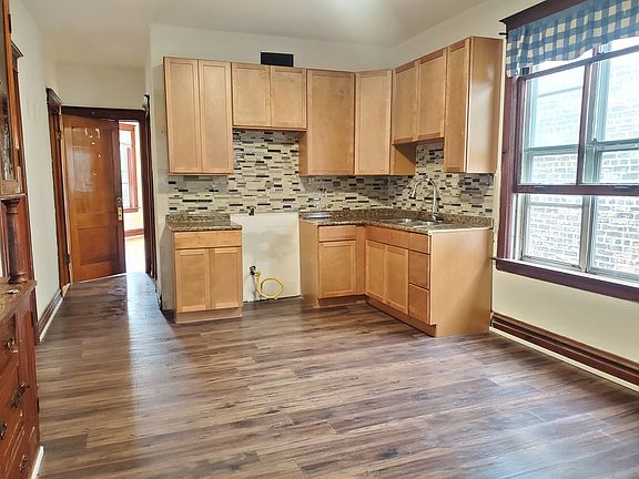 4th image of 5321 W 24th St