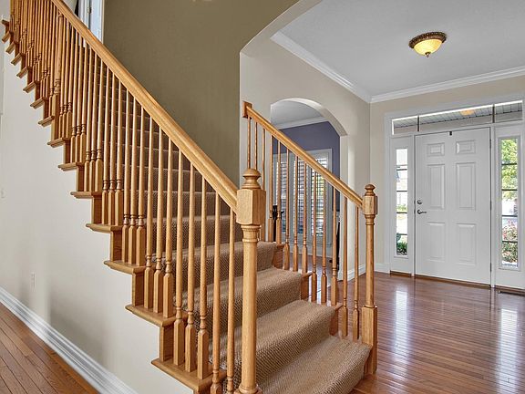 2nd image of 176 Somerset Dr