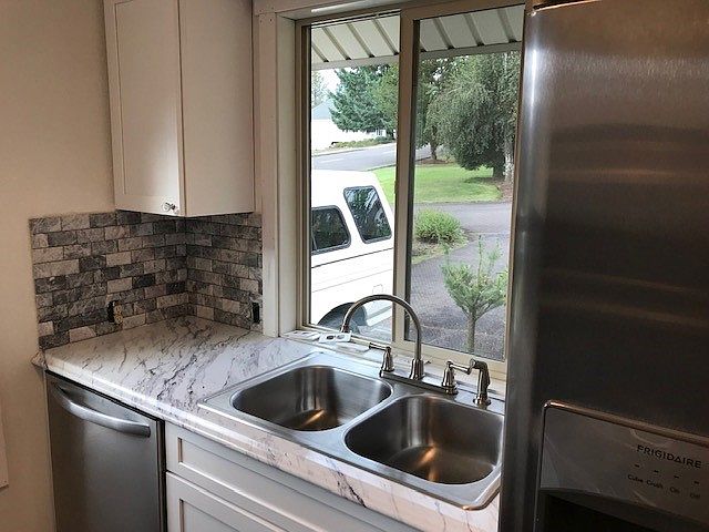 2nd image of 1450 SW Bridlewood Dr APT 2