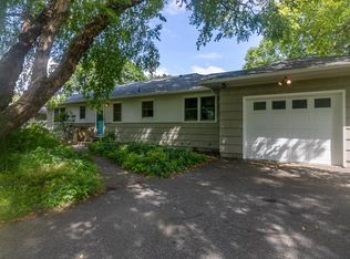 148 S Skyline Dr, Skyline, MN 56001