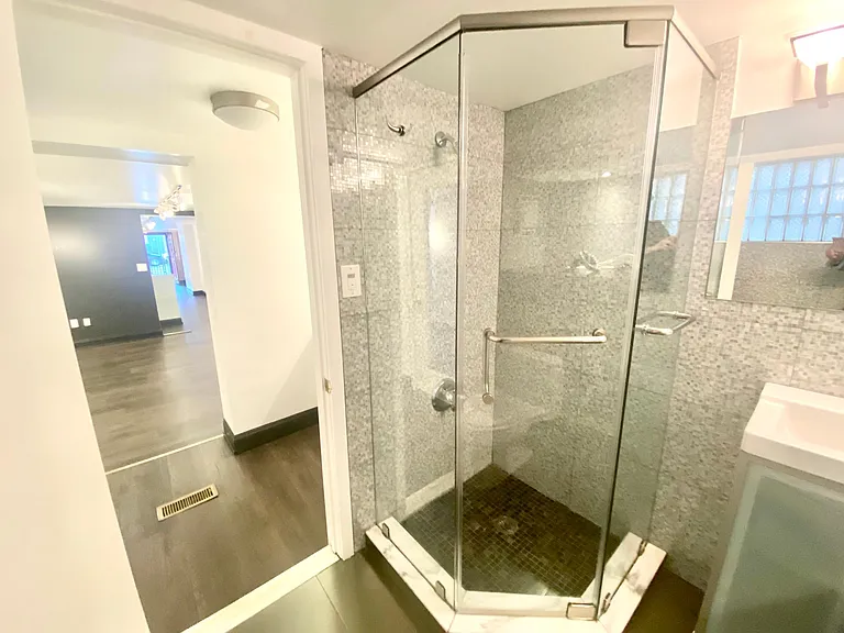 1823 Spring Garden St #1 — Photo 11