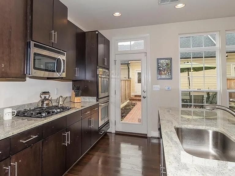 7870 Tilghman St — Photo 18