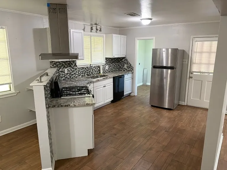 1730 Bayou Dr — Photo 7