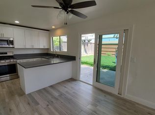 416 Hamilton St #B, Costa Mesa, CA 92627