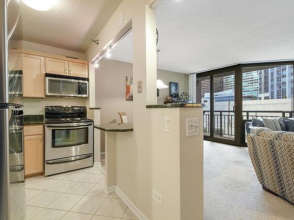 3rd image of 480 N McClurg Ct APT 1012N