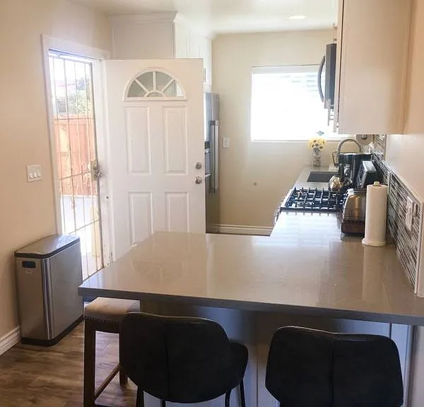 1104 W Cedar St #ADU — Photo 2