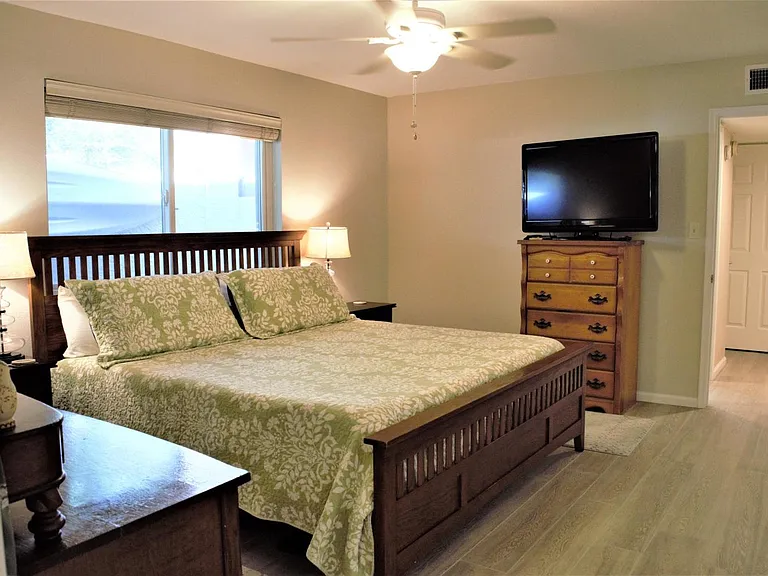 4532 W Corrine Dr — Photo 15
