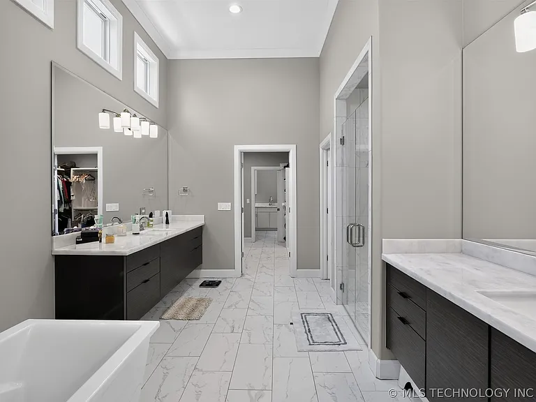 1119 W 86th Pl S — Photo 19