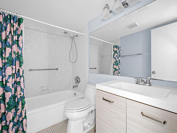 4th image of 148 Preston Way #148