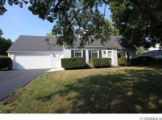 10 Salem Ct, Fairport, NY 14450