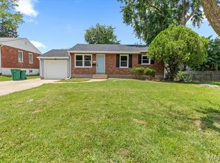 9353 Laramie Dr, Saint Louis, MO 63137