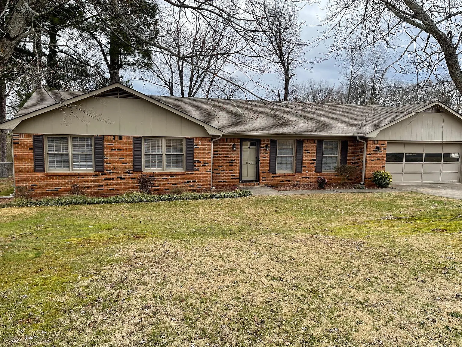 3 bed, 1630 sqft, $1,800 — Photo 2