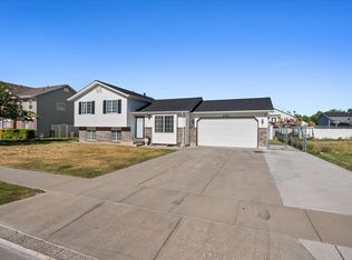 4722 S 4000 W, Roy, UT 84067