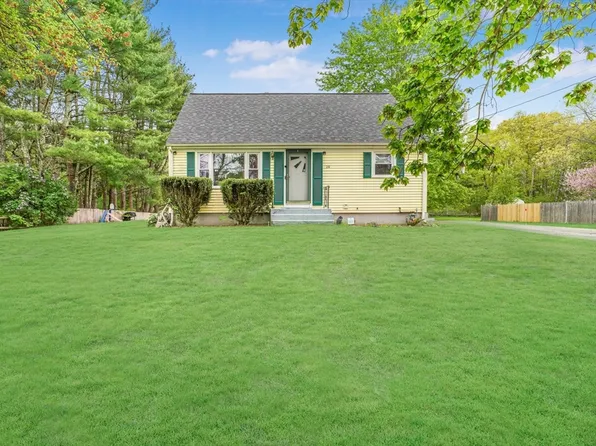 26 Smith St, Attleboro, MA 02703