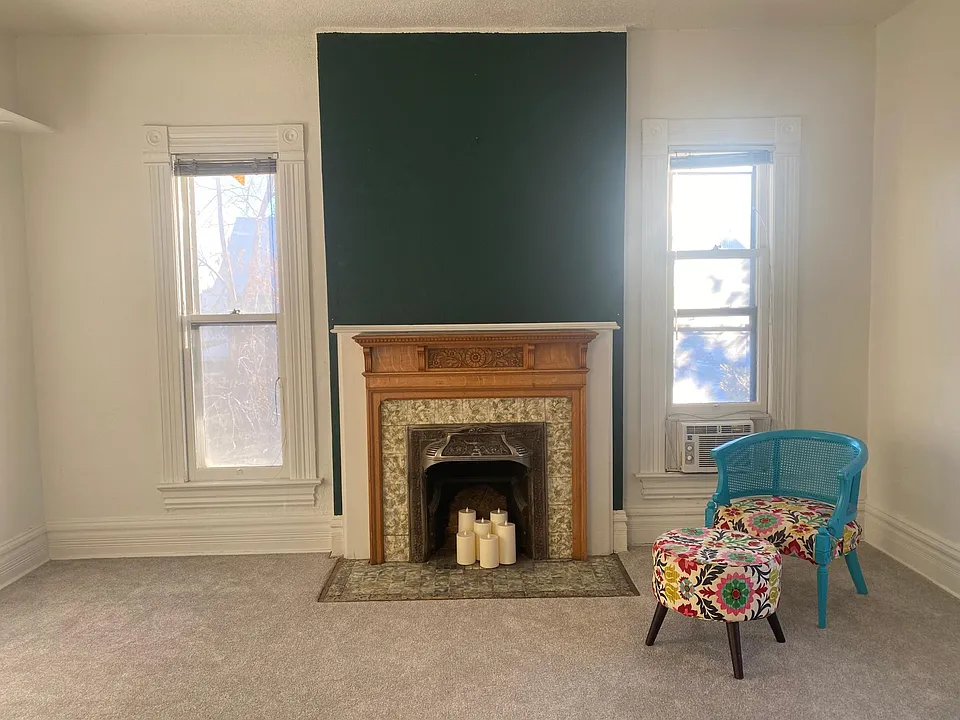 201 W 1st Ave #4