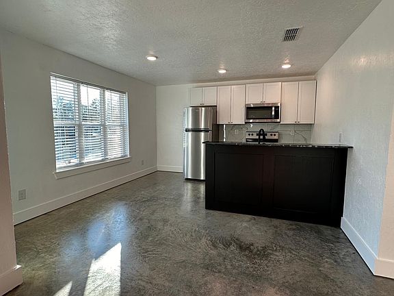 5th image of 3409 S Garrett St #B