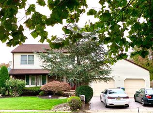 102 Roxy Ave, Edison, NJ 08820