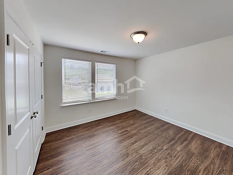 421 Tributary Ln — Photo 18