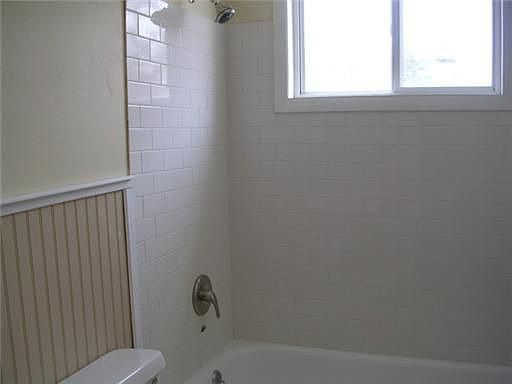 5th image of 3900 Wedgewood Dr