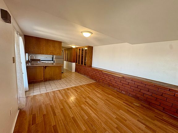 4th image of 8065 Lemon Ave