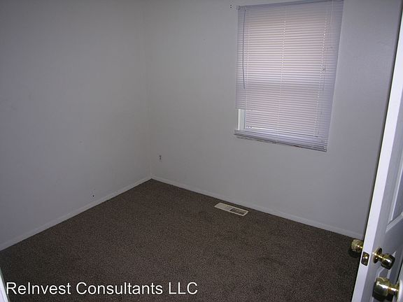 5th image of 10919 Maplehill Dr