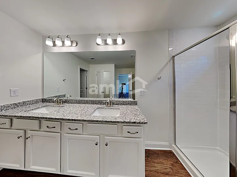 1330 Ashlyn Ct — Photo 9