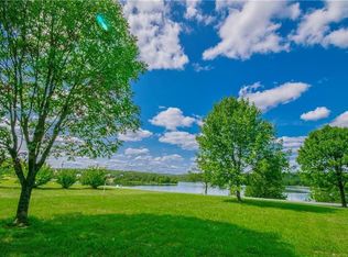 821 Stone Gate Dr, De Soto, MO 63020
