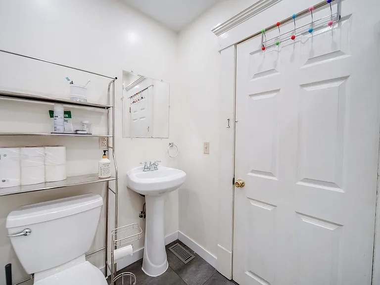 71 E Maynard Ave — Photo 8