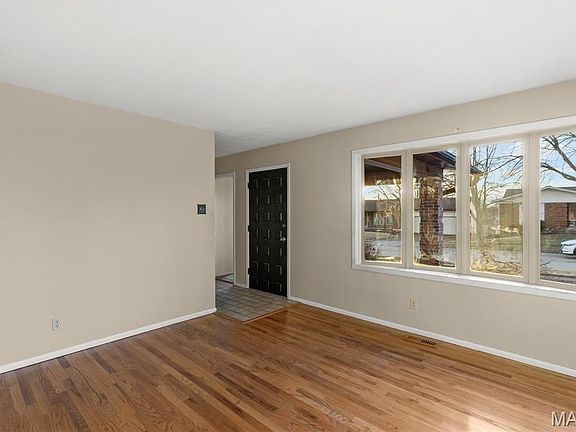 4th image of 4744 Tonga Dr