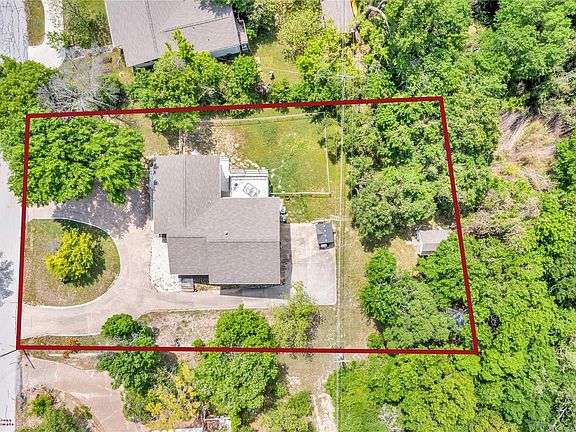 3rd image of 110 Vanshire Rd W