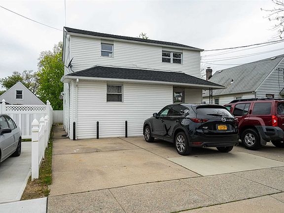 4th image of 214 Oakley Ave