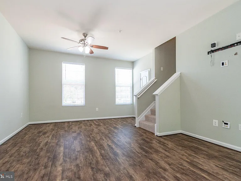 6810 Warfield St — Photo 10